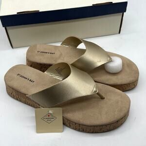 St. John's Bay Salden Women's Sandals Gold Color Flip flops Size 9M